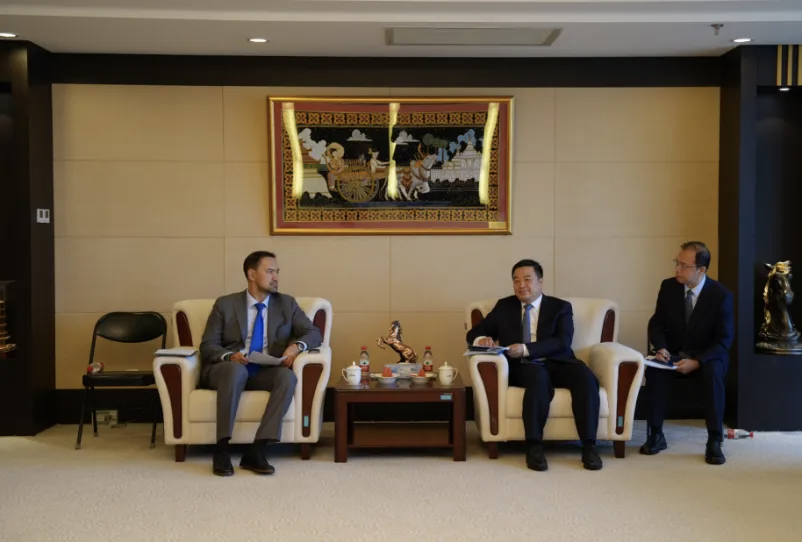 CNMC Chairman Wen Gang holds talks with delegation from Kazakhmys Corporation LLC